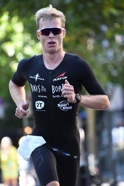 Platz 5. für Vincent Größer beim Frankfurt City Triathlon auf der Mitteldistanz